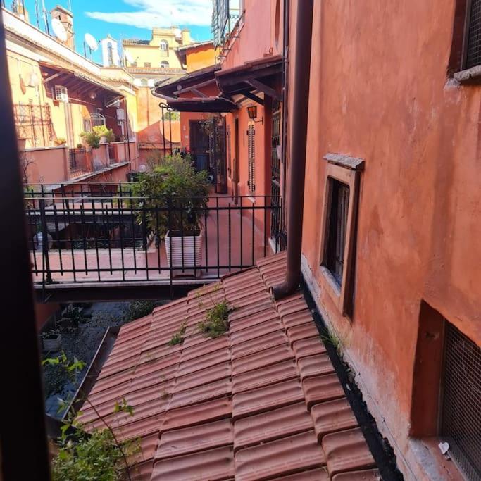 Julia Nel Cuore Di Trastevere Rzym Zewnętrze zdjęcie